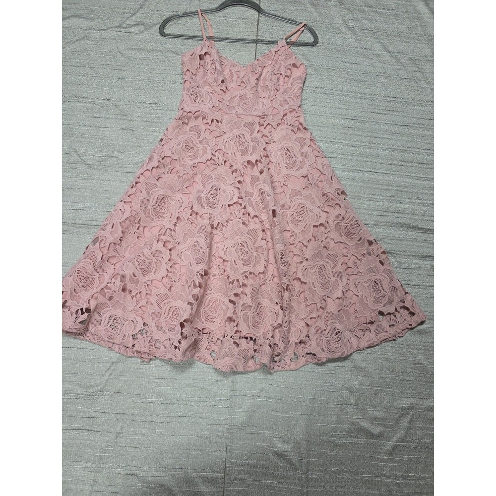 Lulus Pink Dress Fit & Flare Size Small Party Cocktail Floral V-Neck Preppy